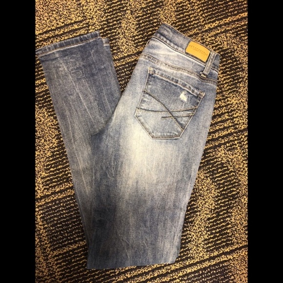 Aeropostale I Distressed Skinny Jeans - Picture 3 of 6